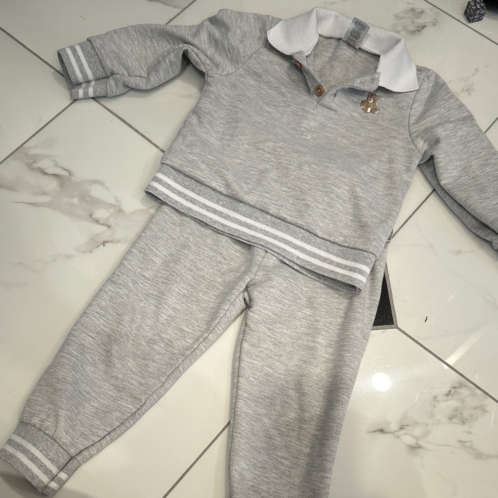Badgley Mischka Light Gray Kids Jogger Set